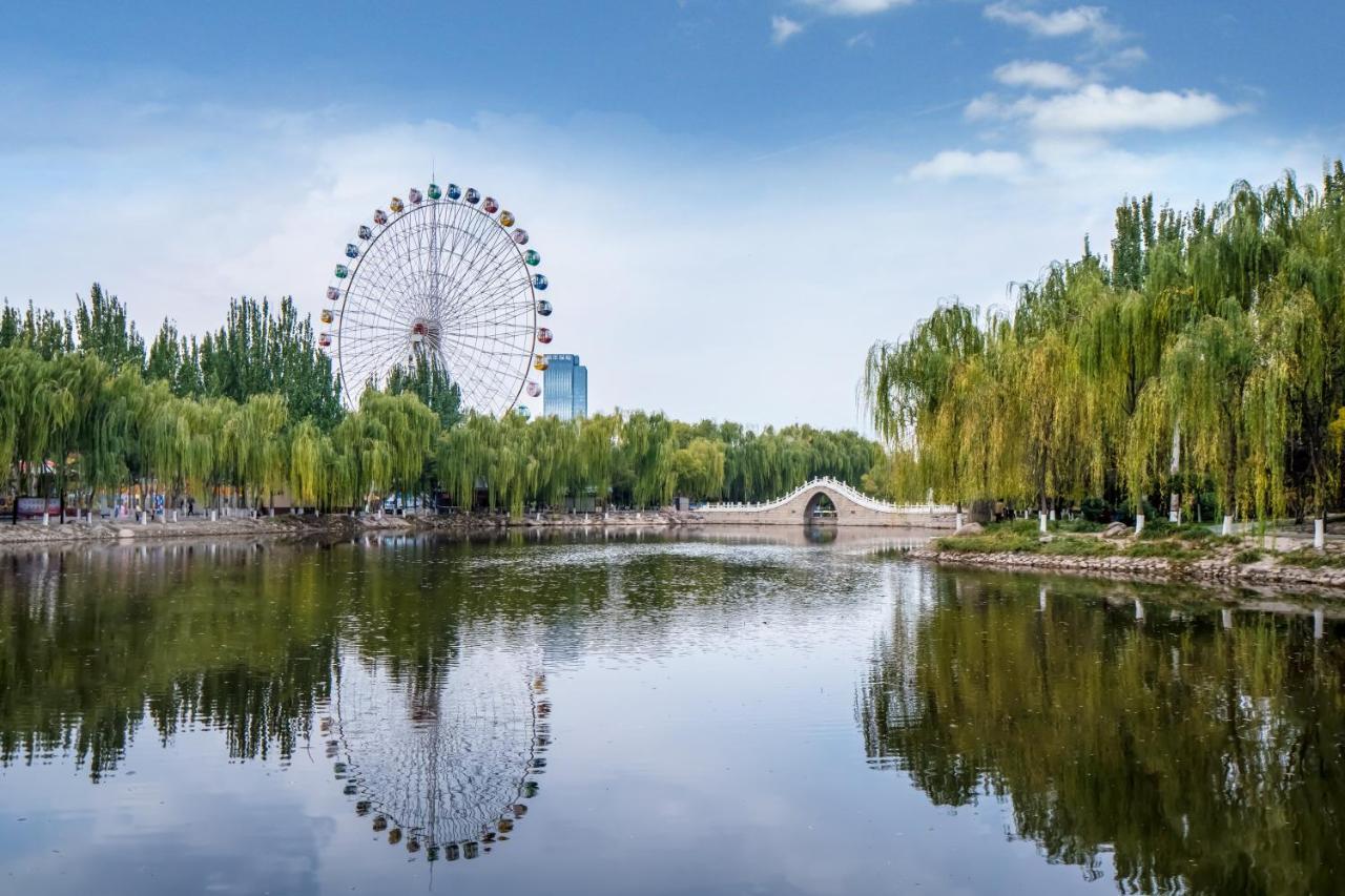 Holiday Inn Yinchuan International Trade Centre, An Ihg Hotel Exteriör bild