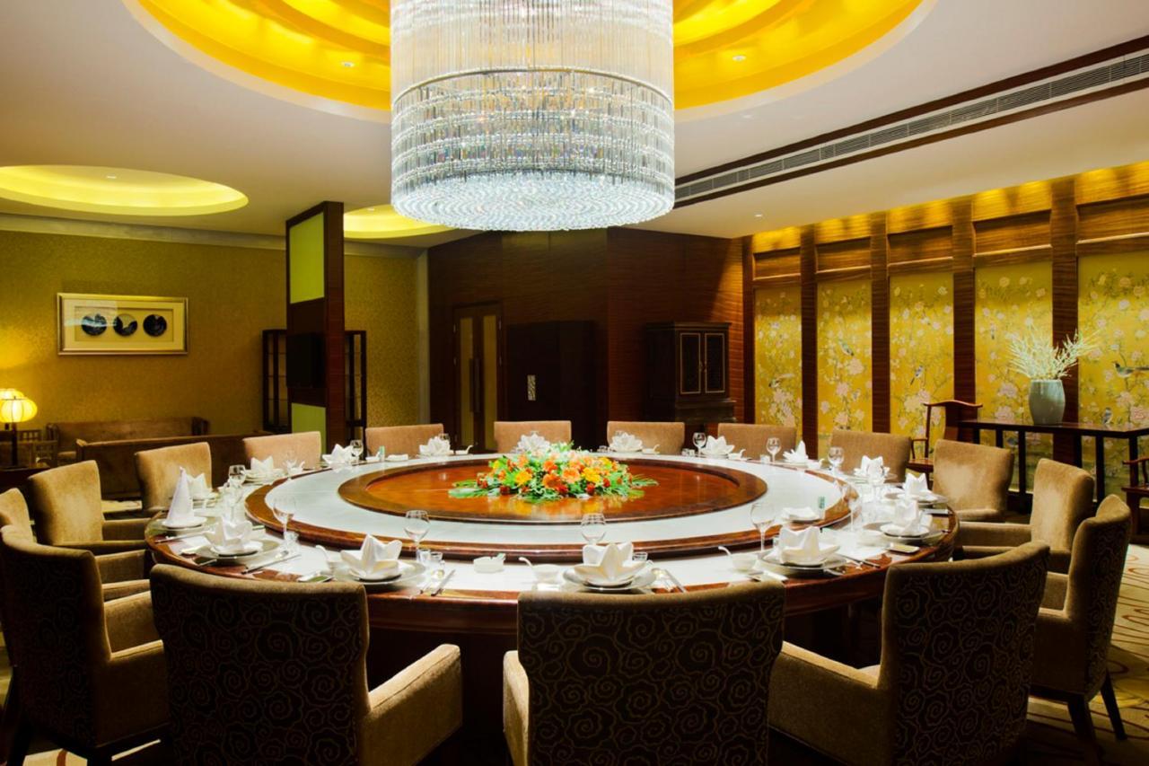 Holiday Inn Yinchuan International Trade Centre, An Ihg Hotel Exteriör bild