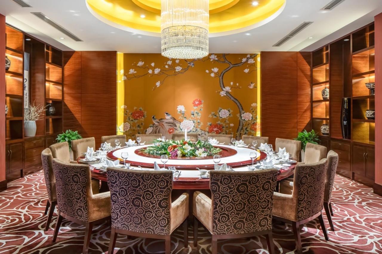 Holiday Inn Yinchuan International Trade Centre, An Ihg Hotel Exteriör bild